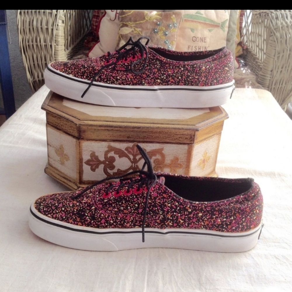 🥳2xHP🥳Vans Unisex Size 9.5 Multicolored Shoes